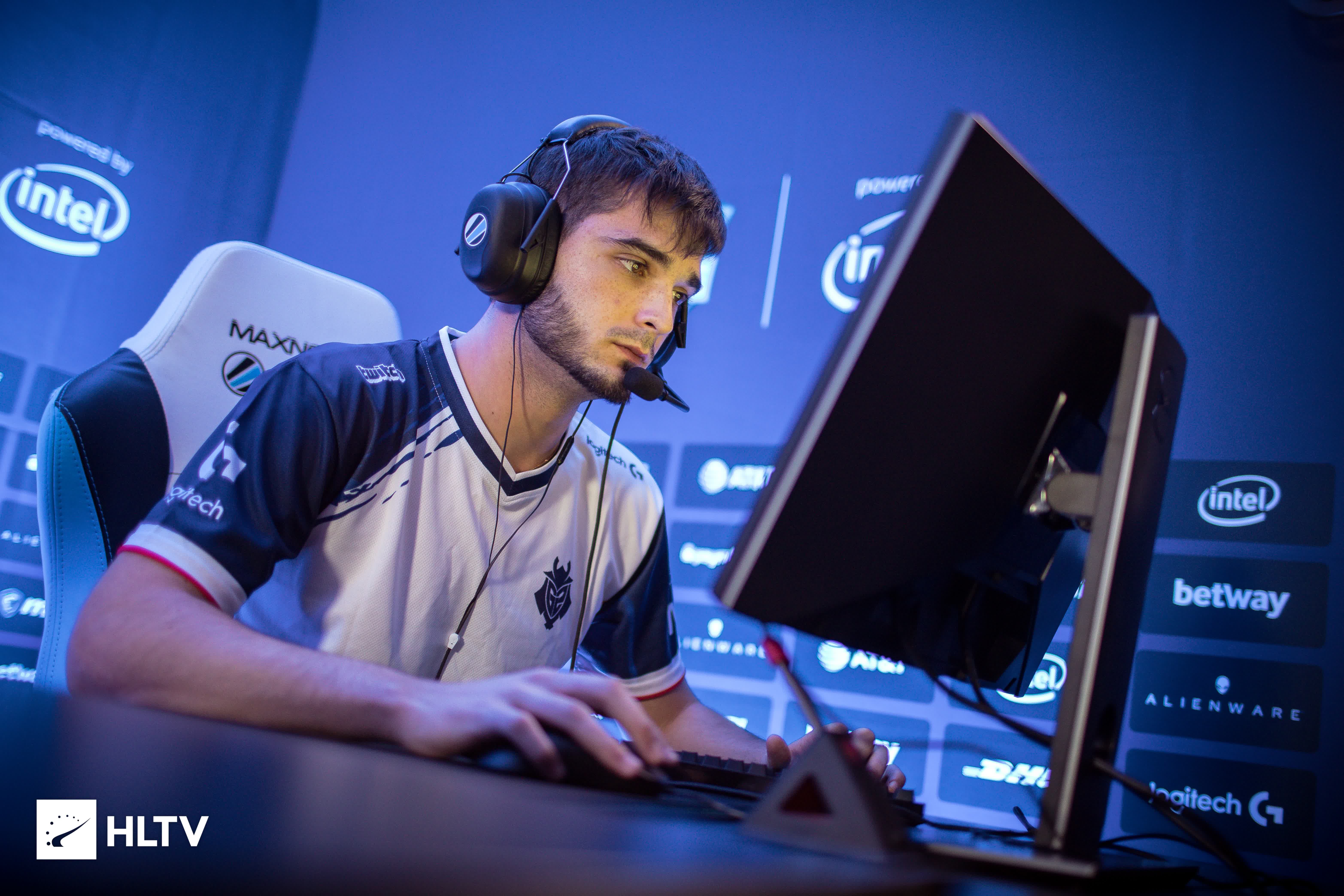 王哲林单挑 王哲林单挑